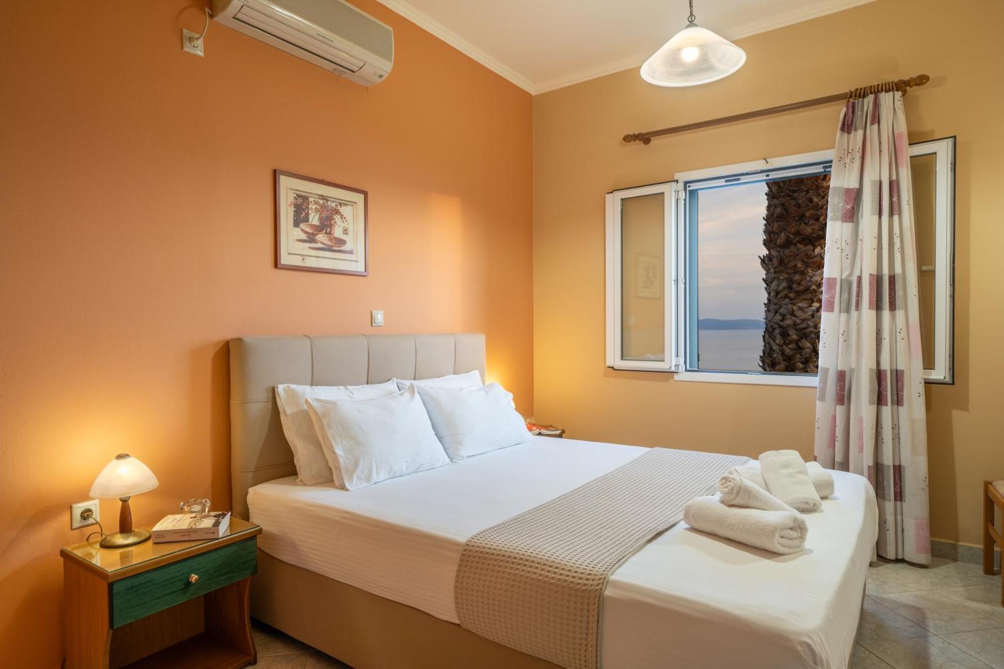 Eleftheria Apartments Vlachata Eksteriør billede